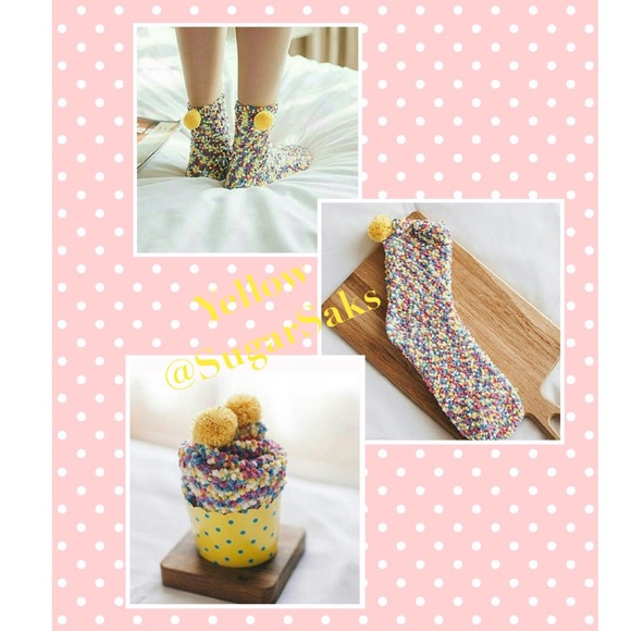 CUPCAKE Pom Pom Fuzzy Socks - Picture 5 of 8